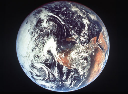 Earth.jpg (51696 bytes)